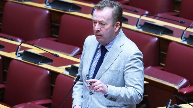 Σφίγγουν τα λουριά για τον Κόκκαλη στη Λάρισα -  Λαζόπουλος, Καλογιάννης και τα νέα σενάρια για την επόμενη μέρα