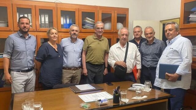 Ο Σαμαράς ξεκίνησε επαφές με φορείς ως... εν δυνάμει αρχηγός κόμματος - Παρών και ο Μάριος Σαλμάς