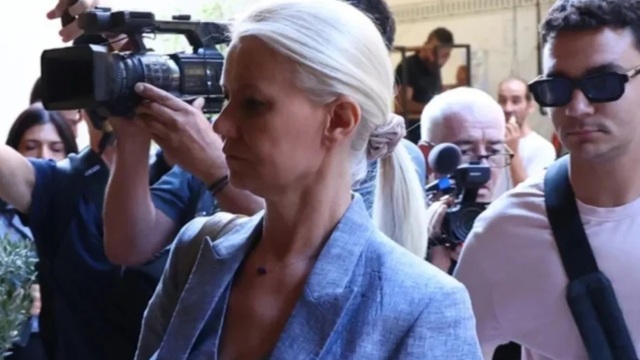 Γιώργος Μαζωνάκης: Του έκανα ΚΑΡΠΑ, είχε πρόβλημα με την ομιλία του - Τι κατέθεσε η γιατρός για τα τελευταία λεπτά στην κλινική