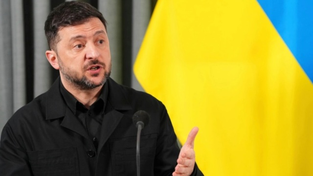 Photo: Παραπολιτικά Volodymyr Zelensky Impose des Sanctions de Dix Ans à Yulia Mendel