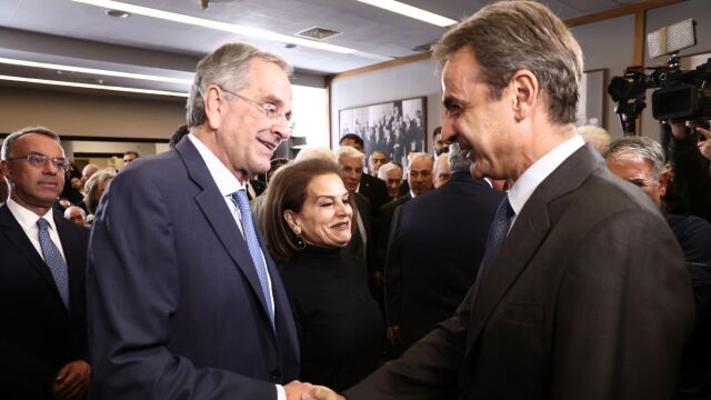 Φρένο Μητσοτάκη σε ευρεία σύγκρουση με τον Σαμαρά - Προσπάθεια να ανακοπούν οι μετακινήσεις μεσαίων γαλάζιων στελεχών προς τον Μεσσήνιο