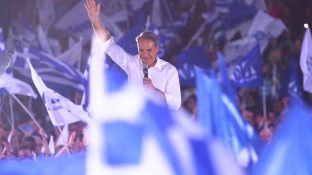 Δημοσκοπήσεις: Η κυριαρχία της ΝΔ και το παράδειγμα του 2023 με το βουβό κύμα που θυμίζει το νόμισμα με τις δύο όψεις