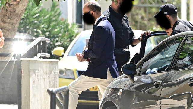 Γιώργος Μαζωνάκης: Απειλεί με απεργία πείνας ο γιατρός του Κολωνακίου μετά την απόφαση της προφυλάκισής του (Βίντεο)