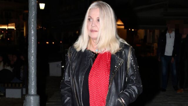 Ρούλα Κορομηλά: Δεν πρόδωσα εκείνο το κορίτσι - Η φωτογραφία από τα 20 και κάτι και το μήνυμά της (Εικόνα)