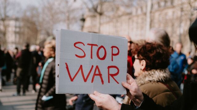 Η αθέατη πλευρά του πολέμου στην Ουκρανία: Βασανιστήρια, βιασμοί, ακρωτηριασμοί και ηλεκτροσόκ