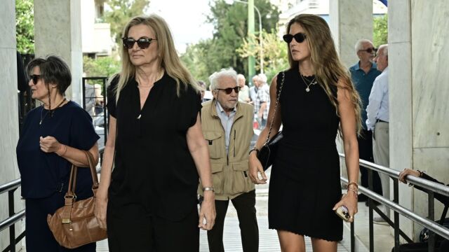 Ξέσπασε η εγγονή της Μαργαρίτας Παπανδρέου στο αντίο της στη γιαγιά της: Θα ακούω το 'I’ll Be Seeing You' σαν μια υπόσχεση πως θα σε ξαναβρίσκω σε όσα αγαπούσες