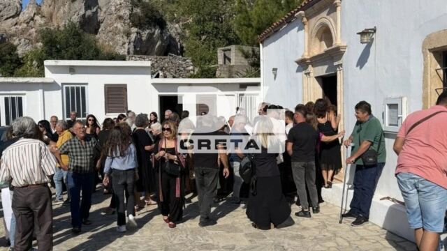 Γιώργος Μαζωνάκης: Τρισάγιο έξω από το σπίτι του στους Πεύκους - Το μνημόσυνο και η συγκίνηση στη Σητεία (Εικόνες & Βίντεο)