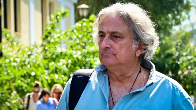 Γιώργος Μαζωνάκης: Η γιατρός τού έδινε ασθενείς και τον πλήρωνε 40 ευρώ το άτομο - Τι λέει ο δικηγόρος του υπνοθεραπευτή (Βίντεο)