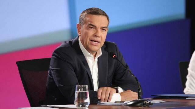 Σταθερό το όχι του Τσίπρα στους παλιούς του ΣΥΡΙΖΑ - Δεν αλλάζει η γραμμή της Αμαλίας, παρά τις δημοσκοπήσεις