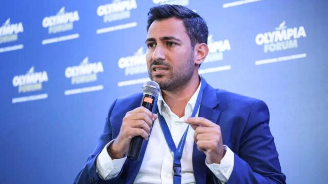 Ο Σιαδήμας, οι πάνω από 70 απευθείας αναθέσεις μέσα σε 15 μήνες, οι νομικές συμβουλές από την… Πάτρα, οι εξωτερικοί σύμβουλοι, η διαχείριση αστικών λυμάτων με AI και ο… λογαριασμός