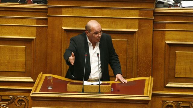 Μιχελογιαννάκης: Επέστρεψε στο ΠΑΣΟΚ χωρίς να τον καλέσουν - Δήλωσε στήριξη στον Ανδρουλάκη και αιφνιδίασε τη Χαριλάου Τρικούπη