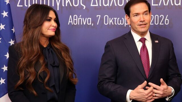 Κίμπερλι Γκίλφοϊλ: Ενοχλημένος εμφανίστηκε ο Ρούμπιο, προδομένος ένιωσε ο Τραμπ - Ήταν το εύκολο θύμα είπε ο επικεφαλής του HellasFM στα Παραπολιτικά 90,1