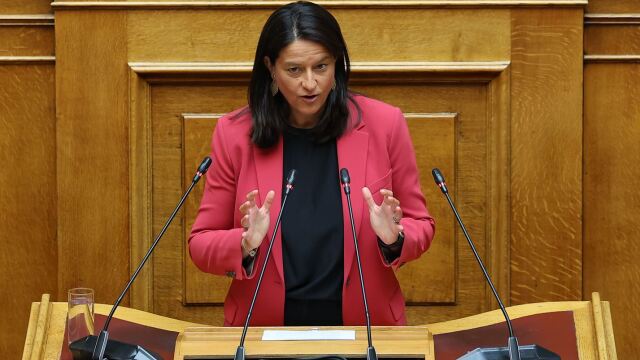 Γονικές άδειες: Τι αλλάζει για τους εργαζόμενους γονείς - Οι τρεις παρεμβάσεις