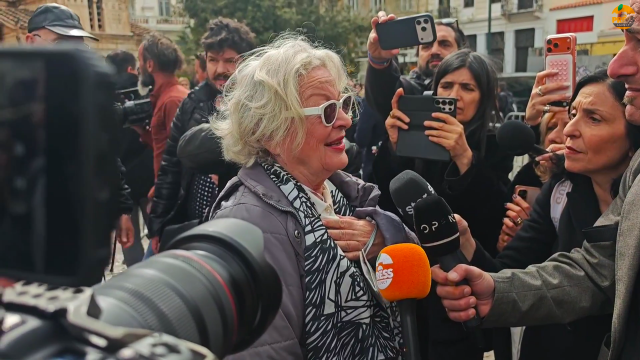 Μαρινέλλα: Η Τάνια Τσανακλίδου αποχαιρετά τη μεγάλη ερμηνεύτρια: 