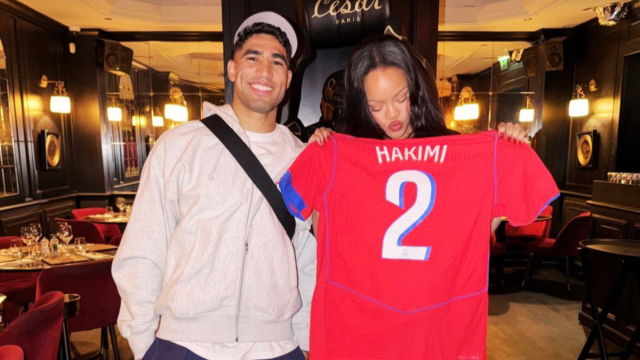 Ασράφ Χακίμι και Ριάνα: Η συνάντηση κορυφής στο Παρίσι είχε... δώρο φανέλα!