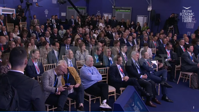 Πρώτη σειρά ο Άδωνις στους Δελφούς για να ακούσει την... Κοβέσι! (Εικόνες)