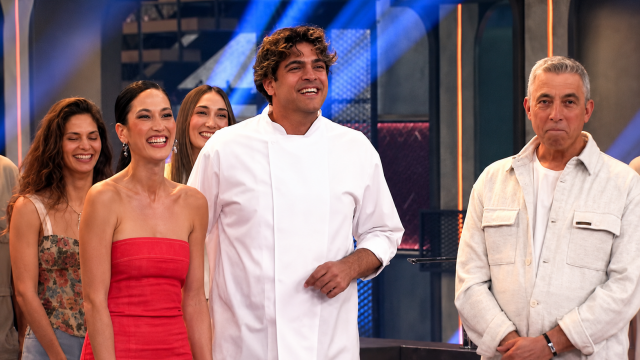 Πάνος Τελάλης: Η ζωή του νικητή του MasterChef 2026, η πορεία στο Άμστερνταμ και η γυναίκα που τον στήριξε μέχρι τον τελικό (Βίντεο)