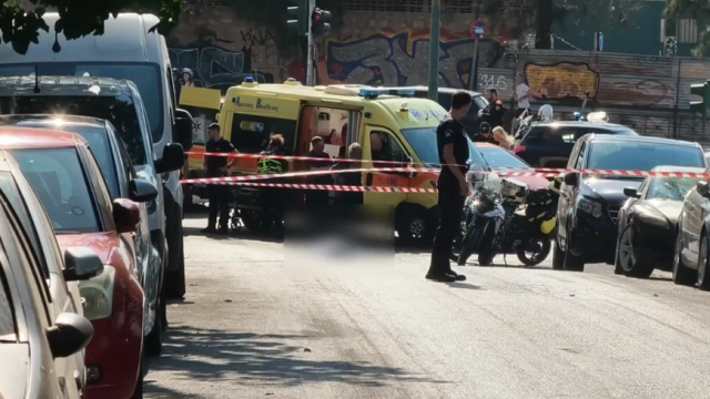 Σταθμός Λαρίσης: Νεκρός άνδρας μετά από πτώση από μπαλκόνι ξενοδοχείου - Αποκλεισμένο το σημείο (Βίντεο)