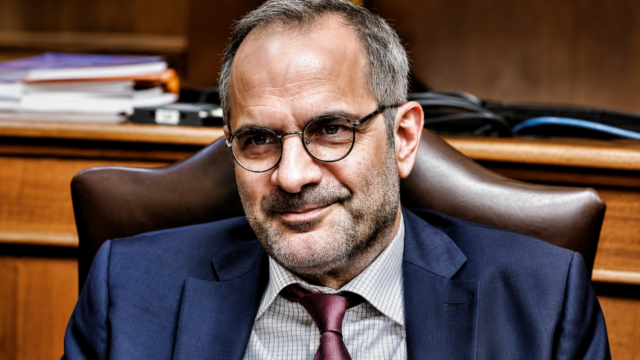 ΣΚΑΪ: Ανοιχτά μέτωπα για τη νέα σεζόν σε τηλεόραση και ραδιόφωνο