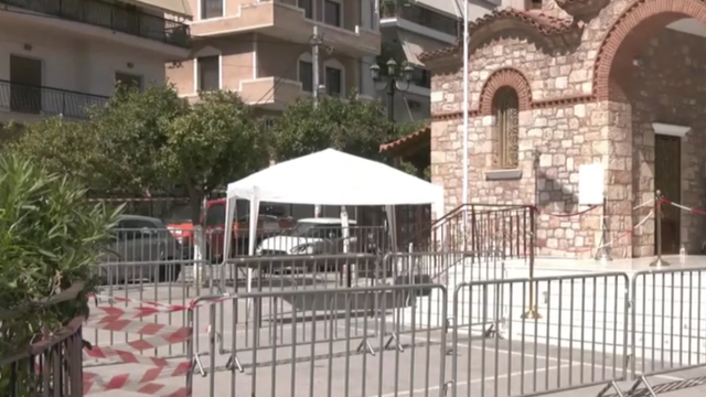 Γιώργος Μαζωνάκης: Πάνω από 25.000 άνθρωποι αναμένονται στη Νίκαια για τη λαϊκή αγρυπνία στις 19:30 - Κιγκλιδώματα, σκηνές και ασθενοφόρο σε ετοιμότητα (Βίντεο)