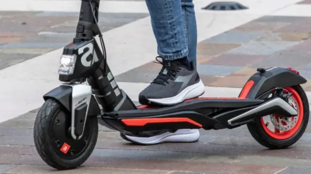 Τραγωδία στο Παγκράτι: Άνδρας έπαθε ανακοπή πάνω σε πατίνι - Έπεσε, χτύπησε το κεφάλι του και πέθανε