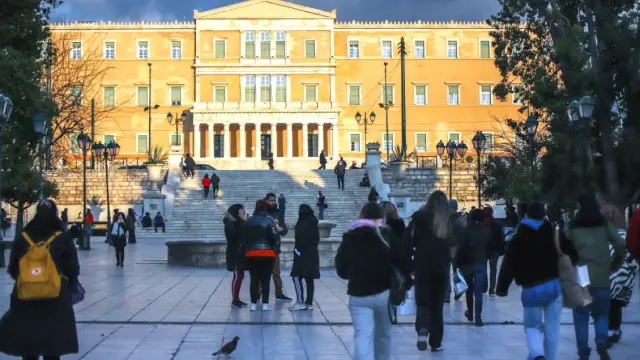 Αυξάνονται και τα επιδόματα μαζί με τον κατώτατο μισθό - Πώς θα διαμορφωθούν τα νέα ποσά - Δείτε παραδείγματα