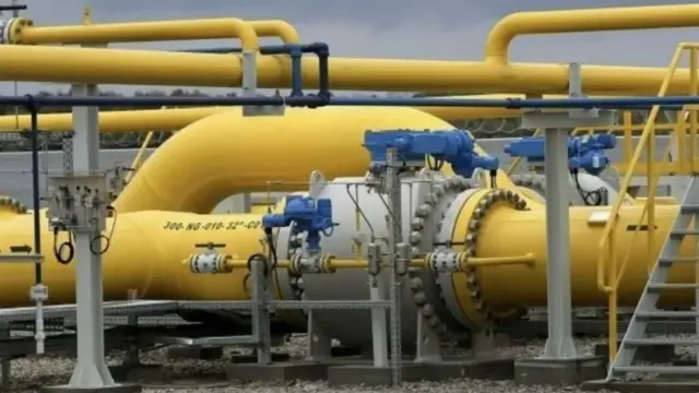 Συµφωνία ορόσηµο για τον Κάθετο ∆ιάδροµο: Ανοίγουν οι στρόφιγγες για µεγαλύτερες ποσότητες και χαµηλές χρεώσεις για τη µεταφορά αµερικανικού LNG στην Ευρώπη µέσω Ελλάδας