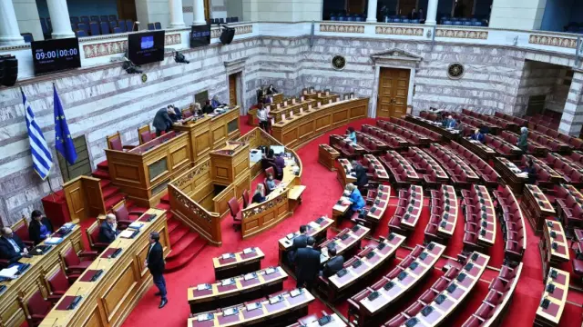 ΟΠΕΚΕΠΕ: Η πολιτική καταιγίδα με νέο γύρο σύγκρουσης κυβέρνησης - αντιπολίτευσης και τα επόμενα κοινοβουλευτικά βήματα