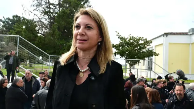 Η Μαρία Καρυστιανού προαναγγέλλει κόμμα μέσα στον Μάιο και καταγγέλλει: Προσπαθούν να μας διχάσουν εξαγοράζοντας κάποιους (Βίντεο)