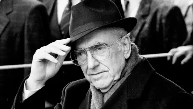 La vita è bella µε ΠΑΣΟK