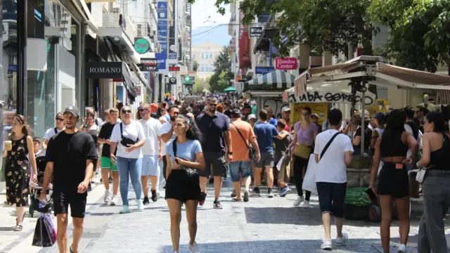 Ελεύθεροι επαγγελματίες: Καταργούνται σε δυο δόσεις τα τεκμήρια - Τι άλλο θα περιλαμβάνει το πακέτο της ΔΕΘ και τι θα γίνει με φορολογική κλίμακα και συντελεστές