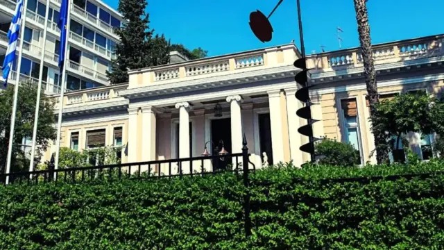 Νέα Δημοκρατία: Ποιος γραμματέας ψυχράνθηκε με κορυφαίο υπουργό μετά τις εξαγγελίες στη ΔΕΘ - Η απάντηση για το τέλος επιτηδεύµατος που προκάλεσε την ενόχληση