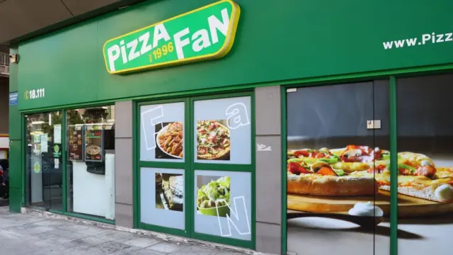 Από μία καταγγελία πολίτη για την Pizza Fan στην αποκάλυψη του κόλπου με τα κεράσματα: Πώς λειτουργούσε το σύστημα και τι βρέθηκε στην κρύπτη (Βίντεο)